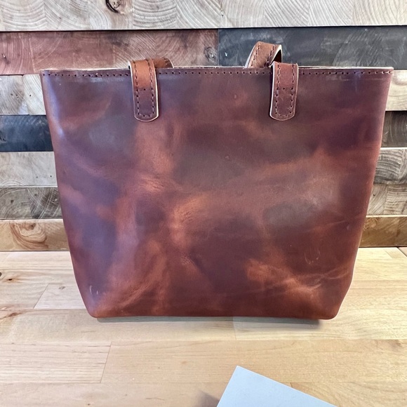 ❌ SOLD ❌ Portland Leather Goods Mini Zip Crossbody in Tamarindo, new - Picture 2 of 4